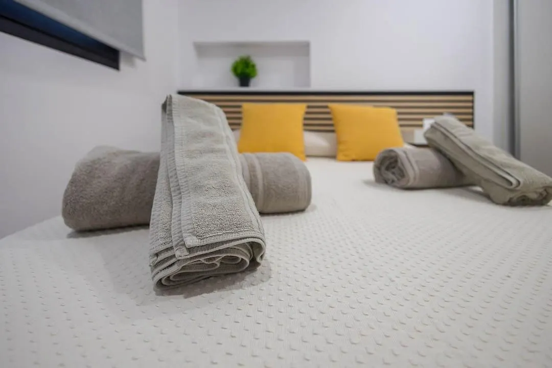 El Bunker Luxury Suite en Playa del Hombre con vista al mar Spain