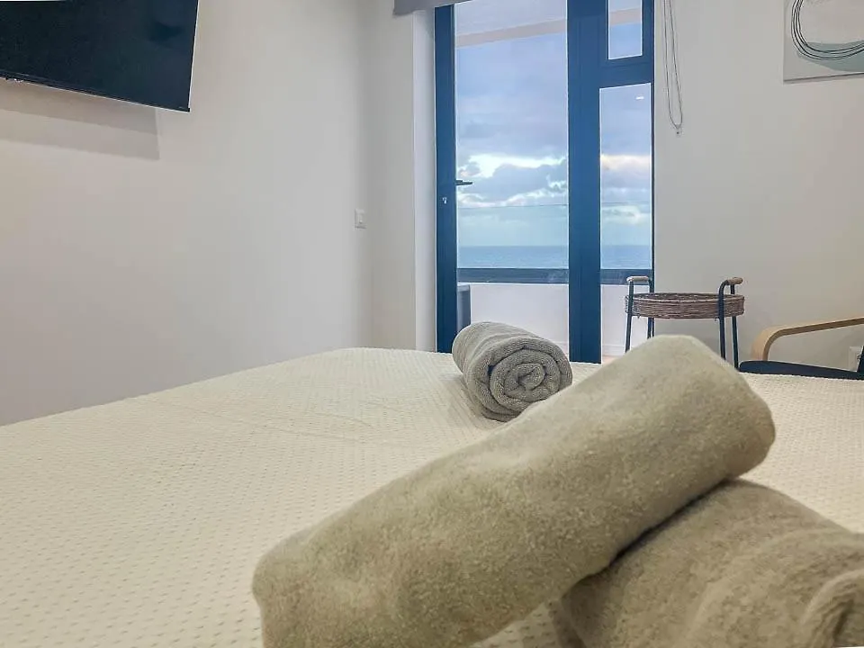 El Bunker Luxury Suite en Playa del Hombre con vista al mar Apartment