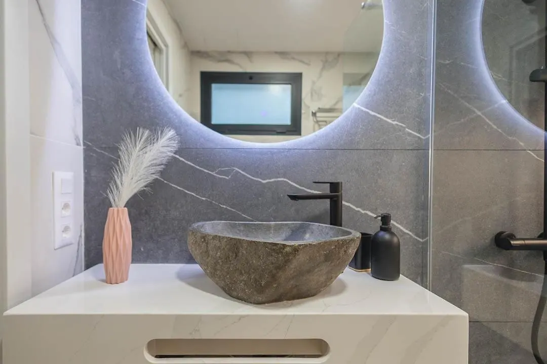 El Bunker Luxury Suite en Playa del Hombre con vista al mar Apartment