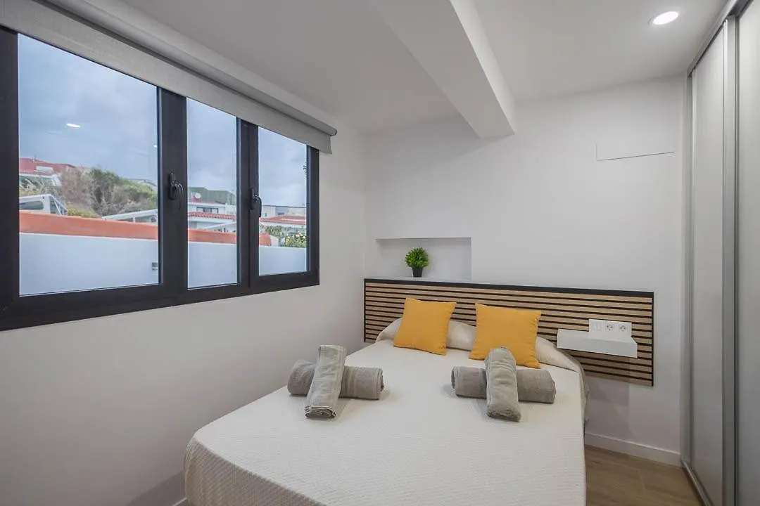El Bunker Luxury Suite en Playa del Hombre con vista al mar