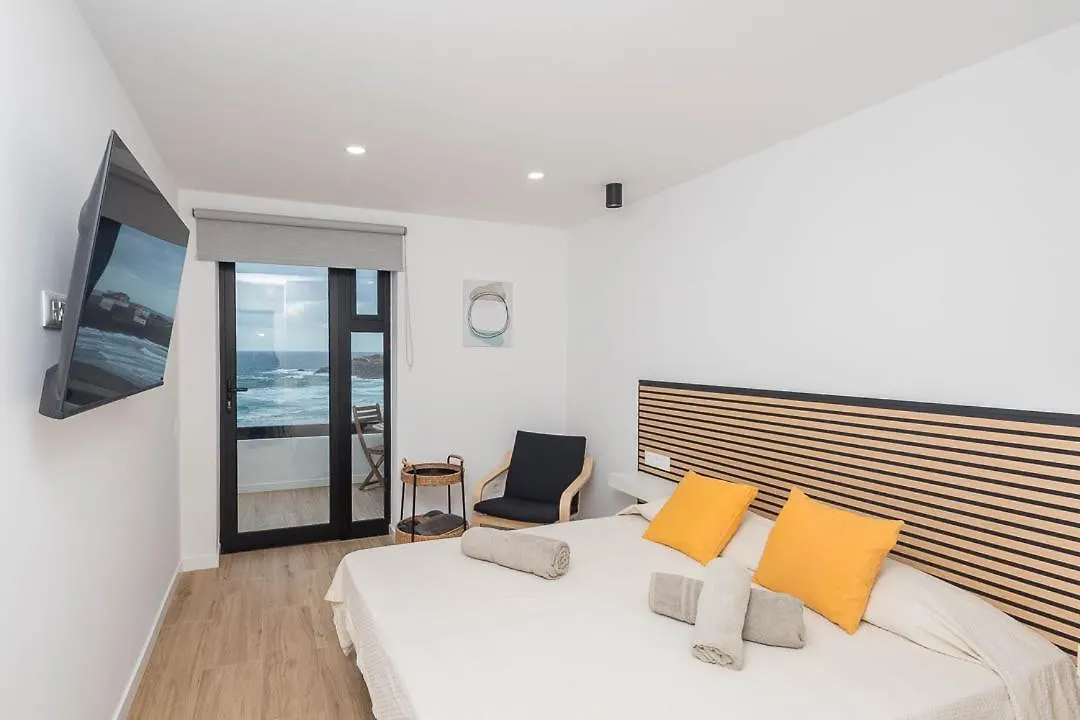 Apartment El Bunker Luxury Suite en Playa del Hombre con vista al mar